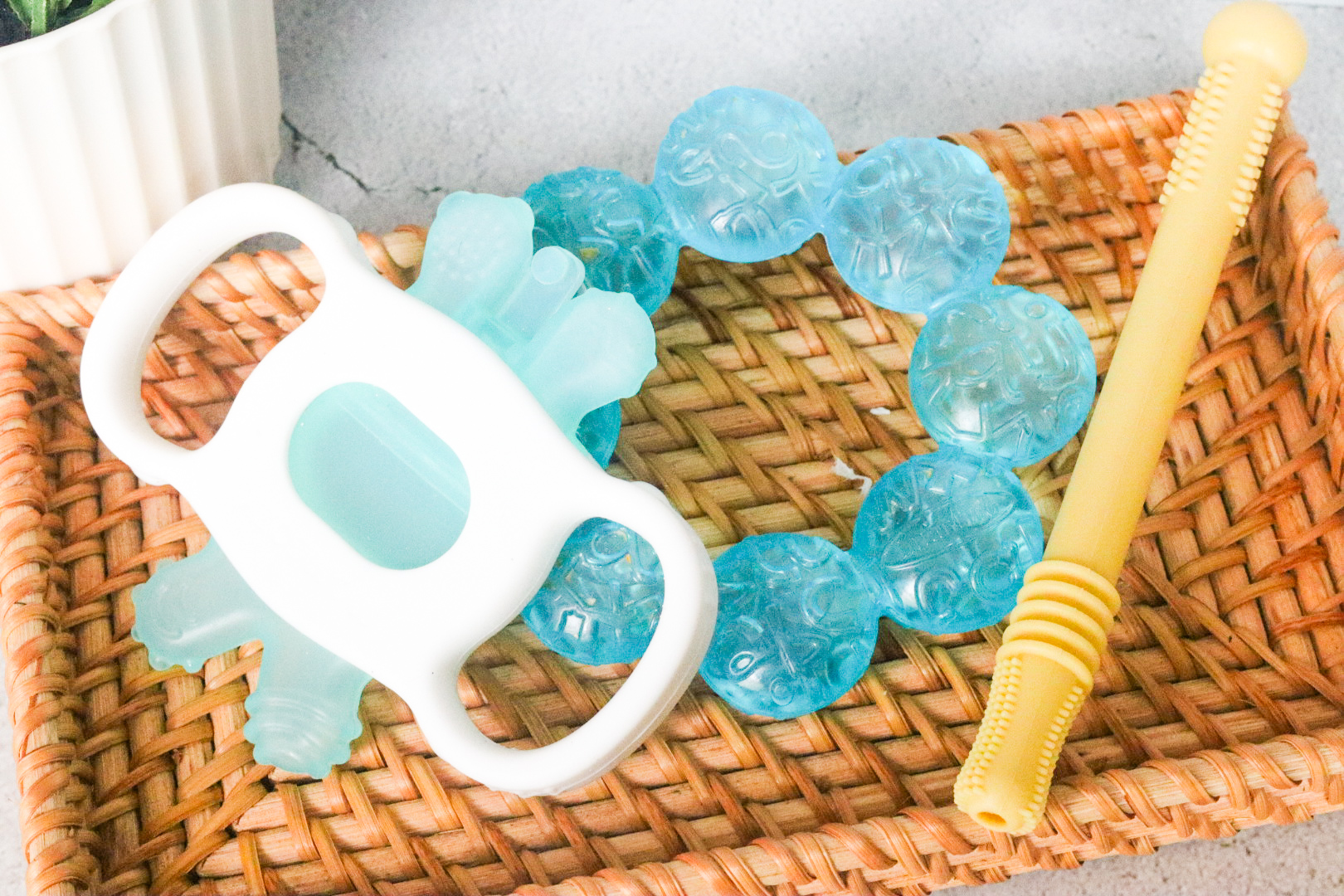 natural teething solutions